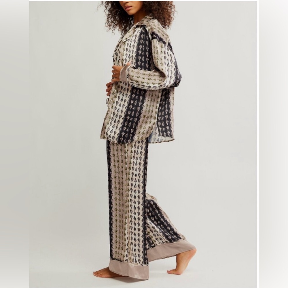 Free People Dreamy Days PJ Set - Picture 2 of 12